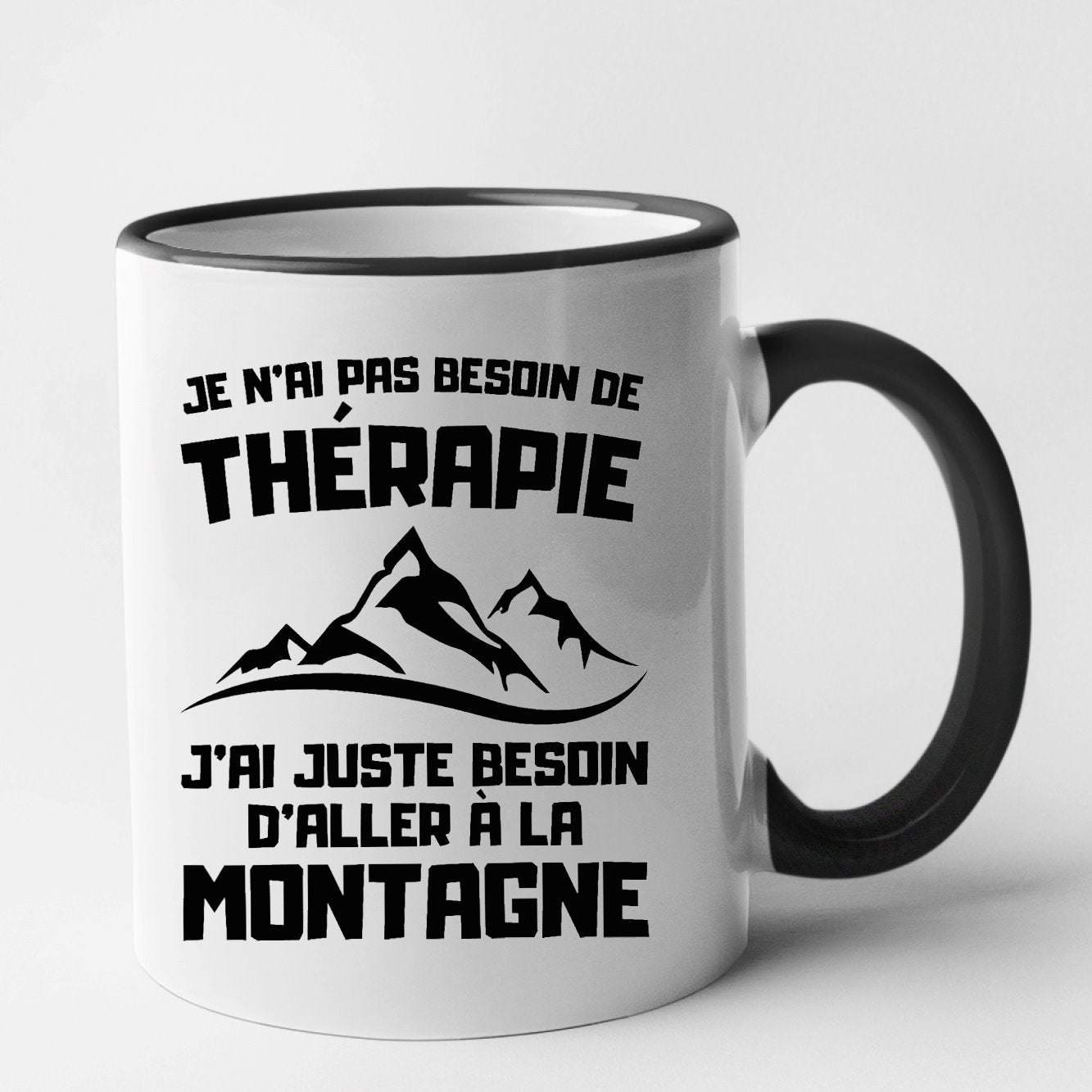 Mug Je n'ai pas besoin de thérapie juste de montagne Noir