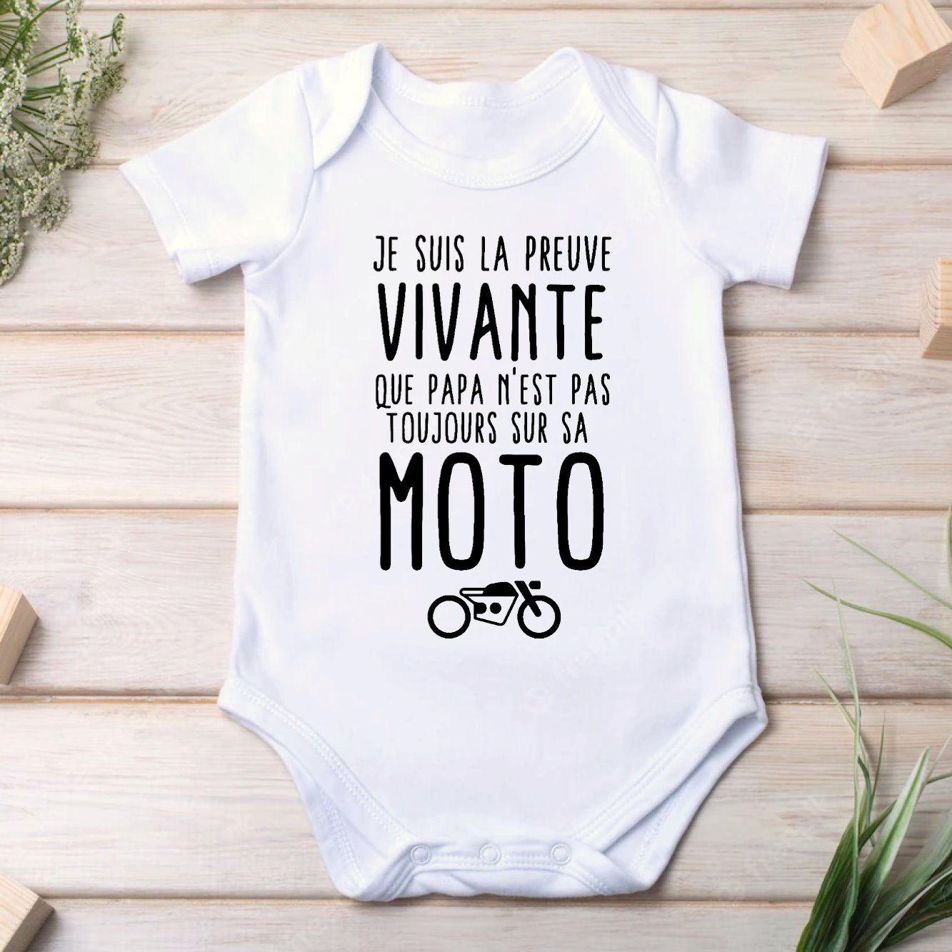 Body Bébé Preuve que papa n'est pas toujours sur sa moto Blanc