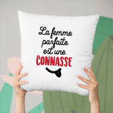 Coussin La femme parfaite est une connasse Blanc