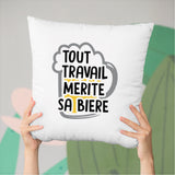 Coussin Tout travail mérite sa bière Blanc