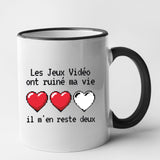 Mug Les jeux vidéo ont ruiné ma vie il m'en reste deux Noir