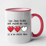 Mug Les jeux vidéo ont ruiné ma vie il m'en reste deux Rouge