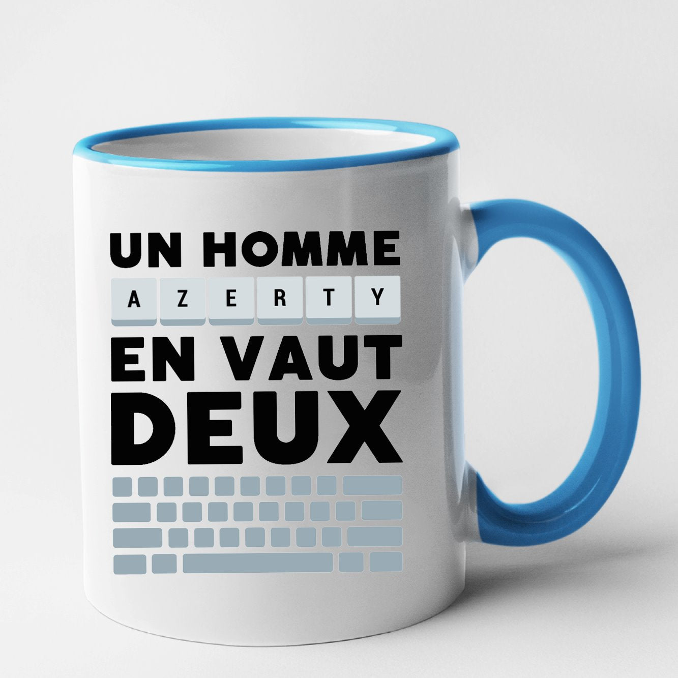 Mug Un homme AZERTY en vaut deux Bleu