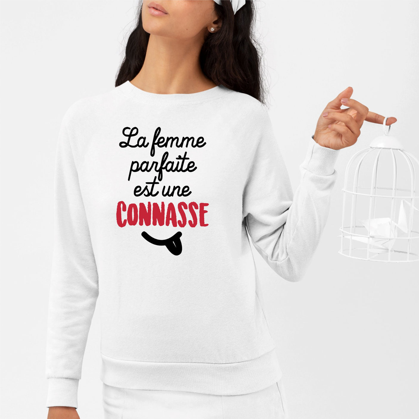 Sweat Adulte La femme parfaite est une connasse Blanc